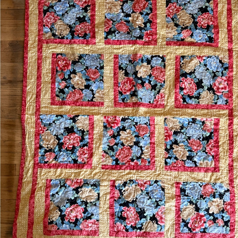 Floral Patchwork Quilt - Multicolor